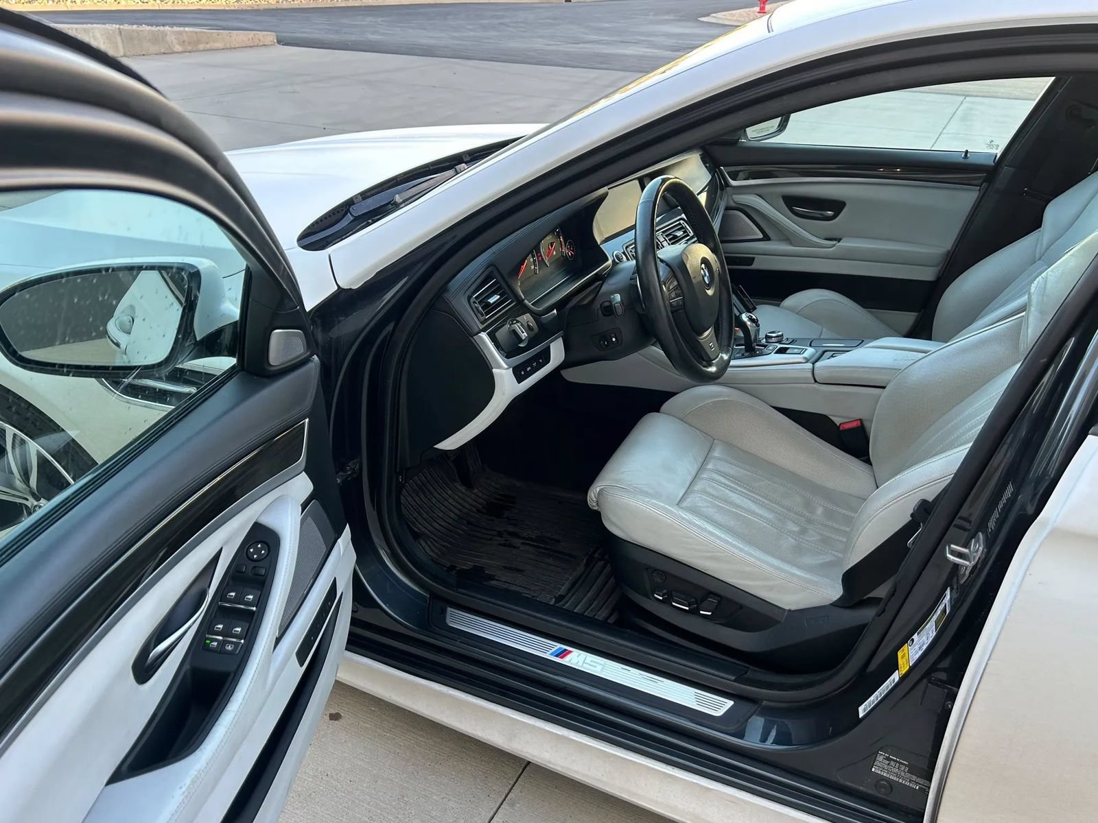 Used 2013 BMW M5 RWD image 10