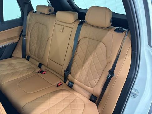 Certified 2024 BMW X5 xDrive40i w/ Premium Package AWD/4WD image 16