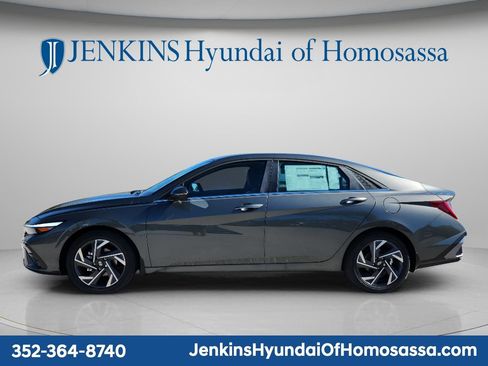 New 2026 Hyundai Elantra Limited image 4