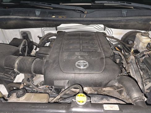 Used 2014 Toyota Tundra Limited image 21