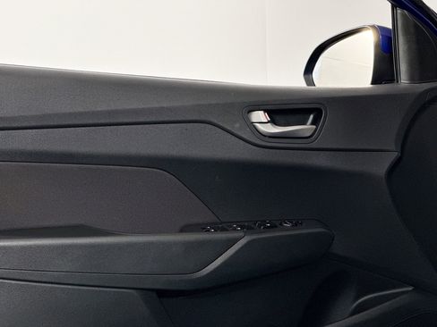 Used 2019 Hyundai Accent SE image 17