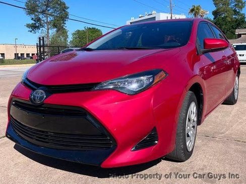 Used 2018 Toyota Corolla LE FWD image 1