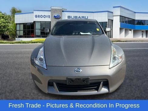 Used 2009 Nissan 370Z Touring RWD image 9