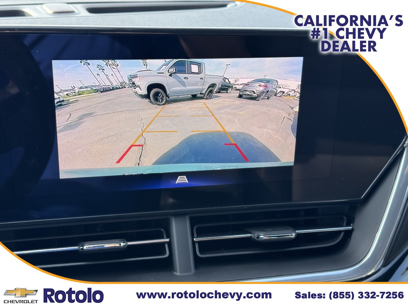 Used 2024 Chevrolet Trax RS w/ Sunroof Package FWD image 23
