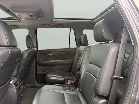 Used 2016 Honda Pilot Elite image 9