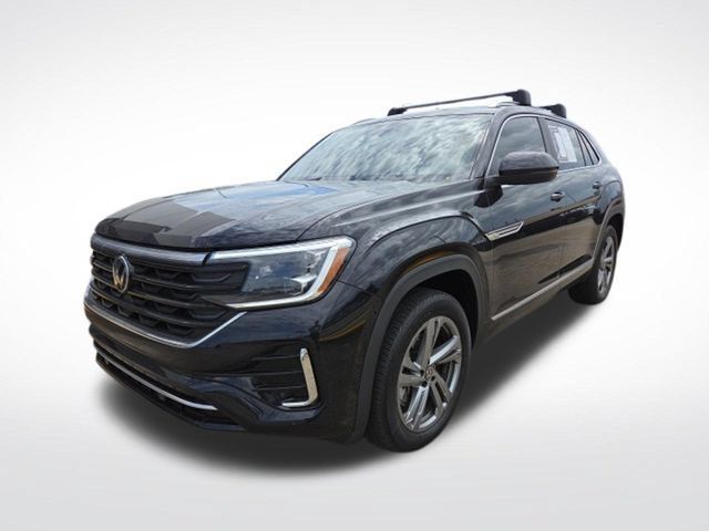 Used 2024 Volkswagen Atlas Cross Sport SEL R-Line AWD/4WD image 3