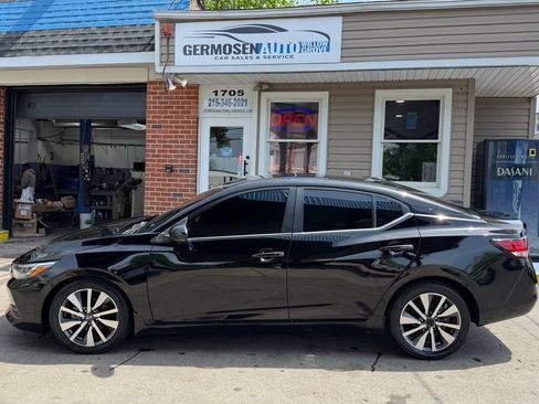 Used 2020 Nissan Sentra SV w/ SV Premium Package FWD image 2