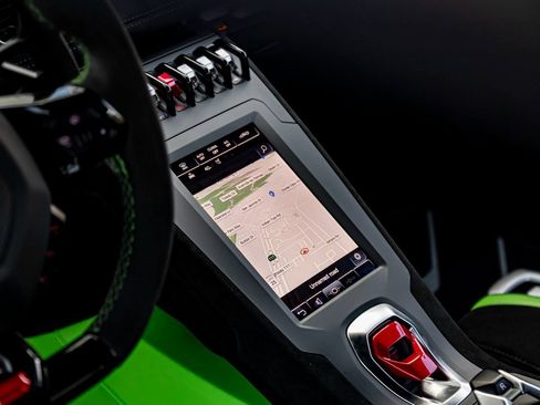 Used 2024 Lamborghini Huracan STO image 17