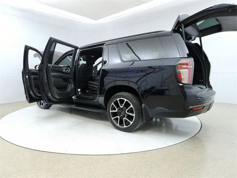 Used 2021 Chevrolet Suburban RST image 11