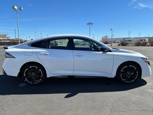 New 2026 Nissan Sentra SR w/ SR Premium Package FWD image 7