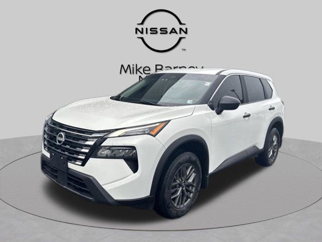 Used 2024 Nissan Rogue S AWD/4WD image 5