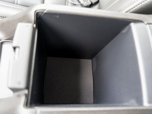 Used 2023 GMC Acadia Denali w/ Black Diamond Edition image 44