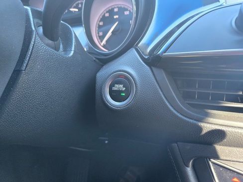 Used 2019 Buick Envision Essence image 17