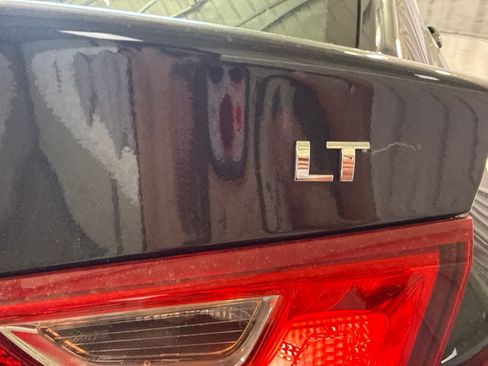 Used 2023 Chevrolet Malibu LT FWD image 14