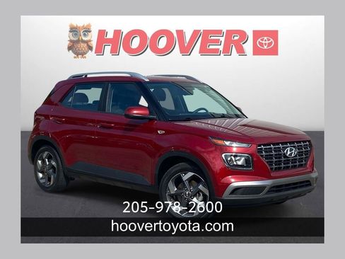 Used 2024 Hyundai Venue SEL FWD image 1