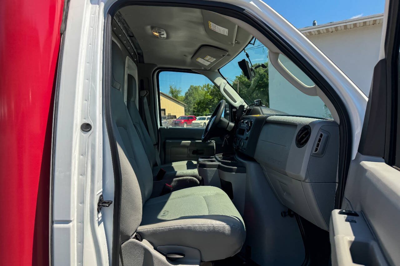 Used 2024 Ford E-350 and Econoline 350 Super Duty RWD image 11