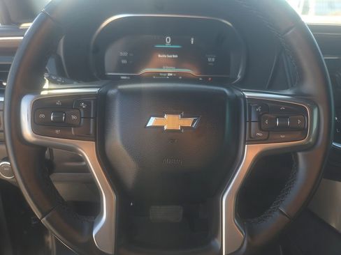 Used 2024 Chevrolet Suburban LT image 19