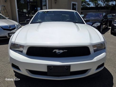 Used 2011 Ford Mustang Premium w/ 201A Rapid Spec Order Code RWD image 2