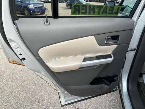 Used 2013 Ford Edge SEL FWD image 13