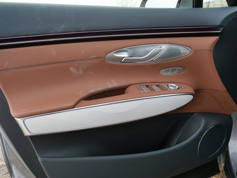 New 2026 Genesis GV70 2.5T Advanced image 4