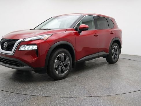 Used 2025 Nissan Rogue SV AWD/4WD image 3