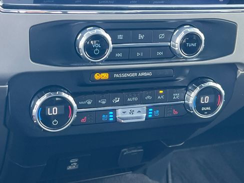 Used 2022 Ford F350 Lariat w/ Lariat Ultimate Package image 17