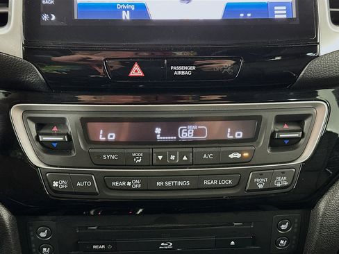 Used 2017 Honda Pilot Elite image 23