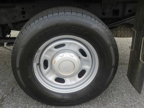 Used 2017 Ford F250 XL image 8