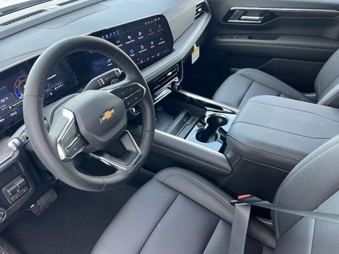 New 2026 Chevrolet Suburban LT w/ Comfort Package AWD/4WD image 7