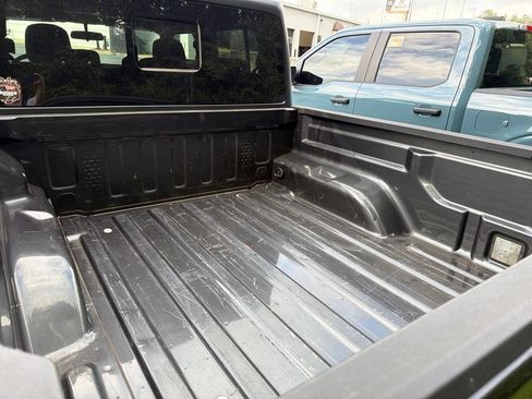 Used 2021 Jeep Gladiator Sport AWD/4WD image 10