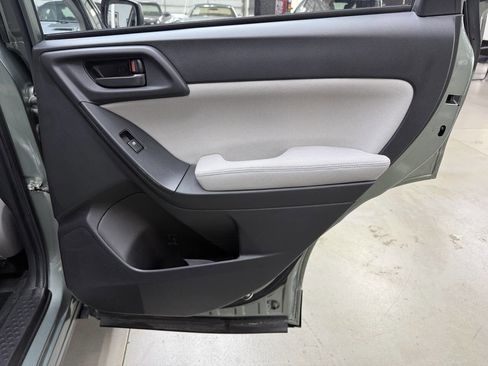 Used 2014 Subaru Forester 2.5i image 14