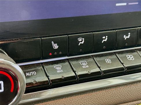 Used 2024 Chevrolet Colorado ZR2 AWD/4WD image 21