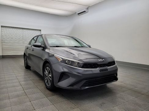 Used 2022 Kia Forte LXS image 13