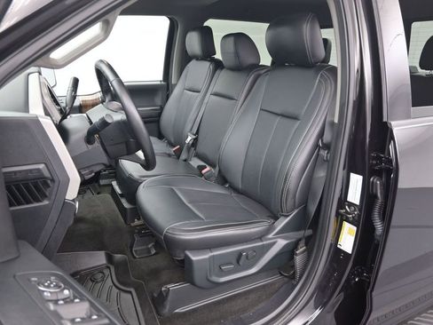 Used 2019 Ford F150 Lariat w/ Equipment Group 501A Mid AWD/4WD image 14