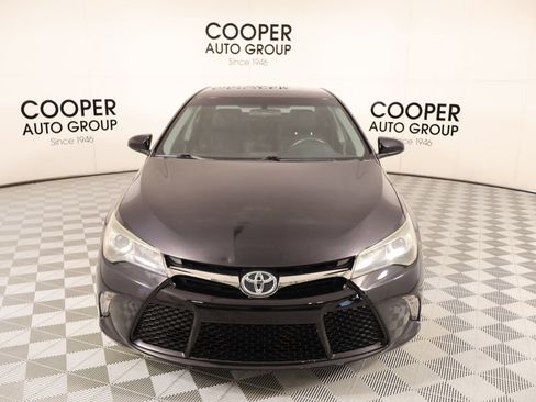 Used 2017 Toyota Camry SE FWD image 8