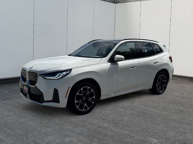 Certified 2025 BMW X3 xDrive30i w/ Premium Package AWD/4WD image 1