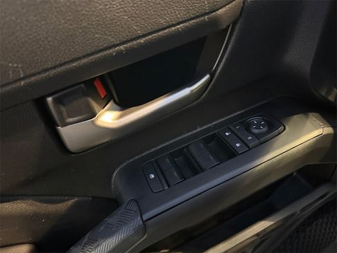 Certified 2025 Toyota Tacoma TRD Off-Road image 11