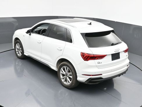 Used 2023 Audi Q3 2.0T Premium w/ Convenience Package image 34