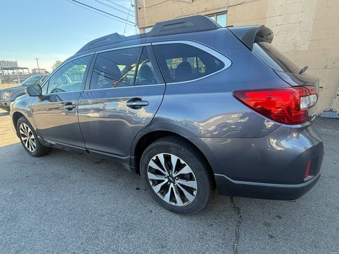 Used 2016 Subaru Outback 2.5i Limited AWD/4WD image 5
