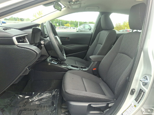 Used 2025 Toyota Corolla LE FWD image 13