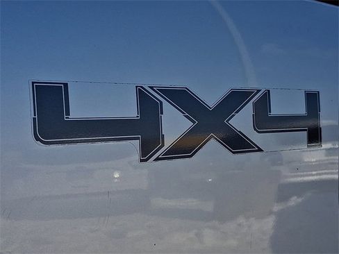 Used 2010 Ford F150 Lariat image 29