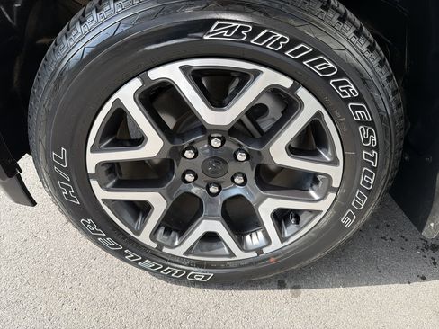 Used 2025 RAM 1500 Laramie w/ Sport Appearance Package AWD/4WD image 11