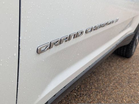 New 2026 Jeep Grand Cherokee Limited RWD image 25