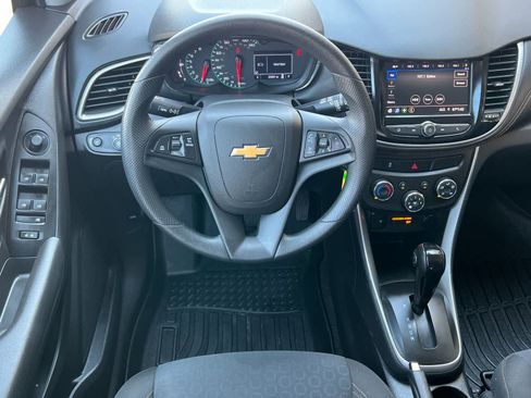Used 2020 Chevrolet Trax LS w/ Tint and Cruise Package image 15