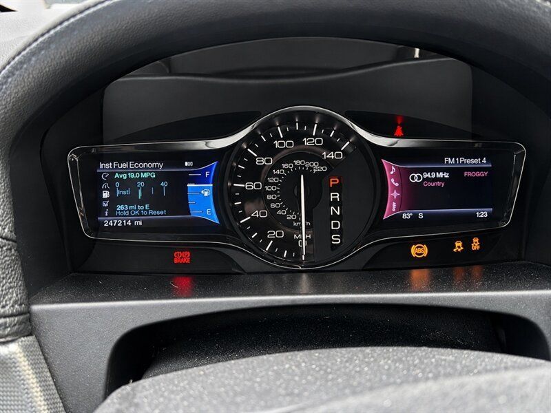 Used 2013 Lincoln MKX AWD image 13