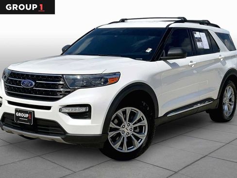 Used 2020 Ford Explorer XLT w/ Equipment Group 202A AWD/4WD image 1