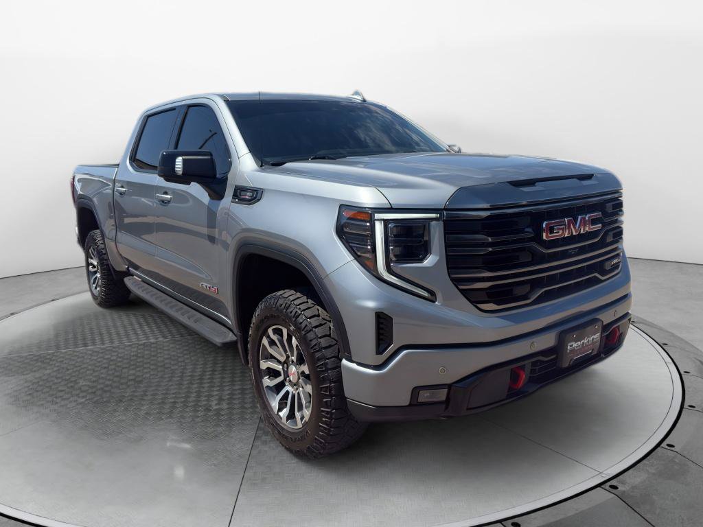 Used 2023 GMC Sierra 1500 AT4 w/ Technology Package AWD/4WD image 3