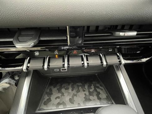 New 2026 GMC Canyon Elevation AWD/4WD image 18