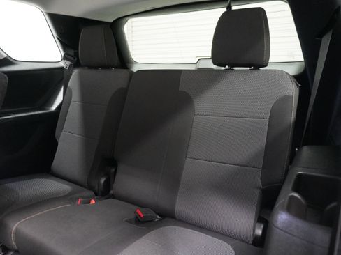 Used 2020 Chevrolet Traverse LT FWD image 14