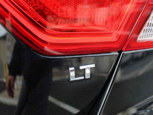 Used 2016 Chevrolet Impala LT image 8